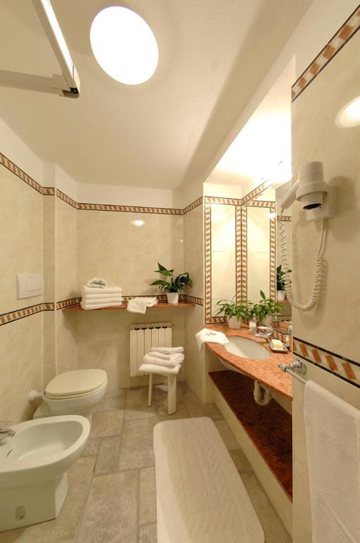 Hotel Residence Baiadelsole Laigueglia Buitenkant foto