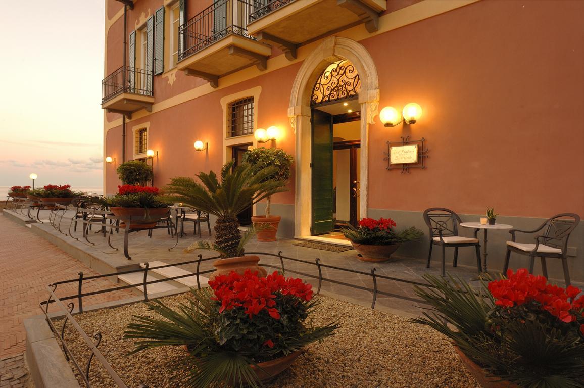 Hotel Residence Baiadelsole Laigueglia Buitenkant foto