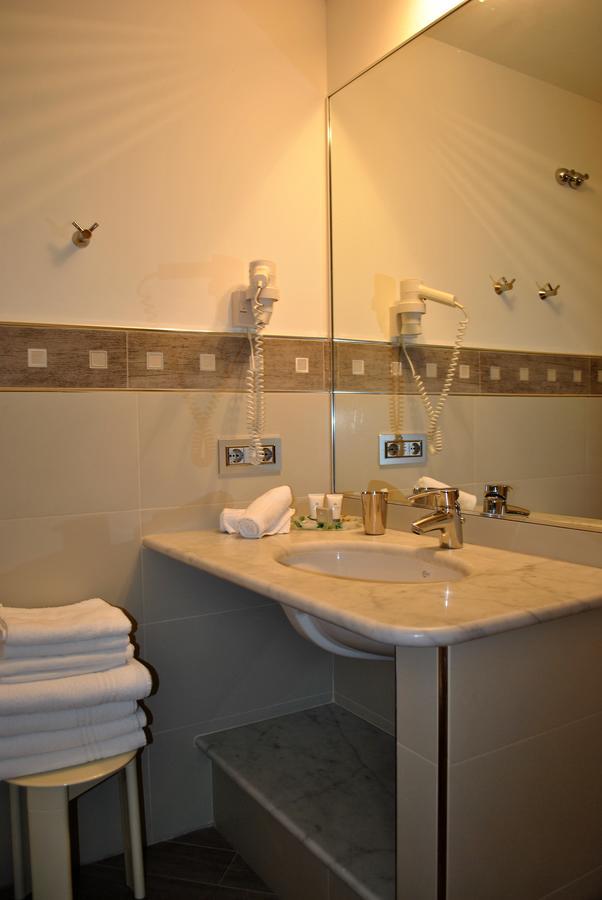 Hotel Residence Baiadelsole Laigueglia Buitenkant foto